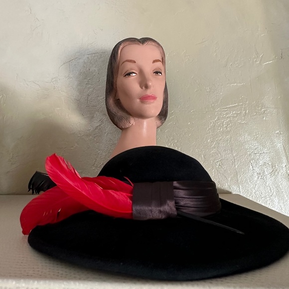 ELEGANT BLACK FELT WIDE BRIM HAT - SATING BAND + BLACK AND RED FEATHERS